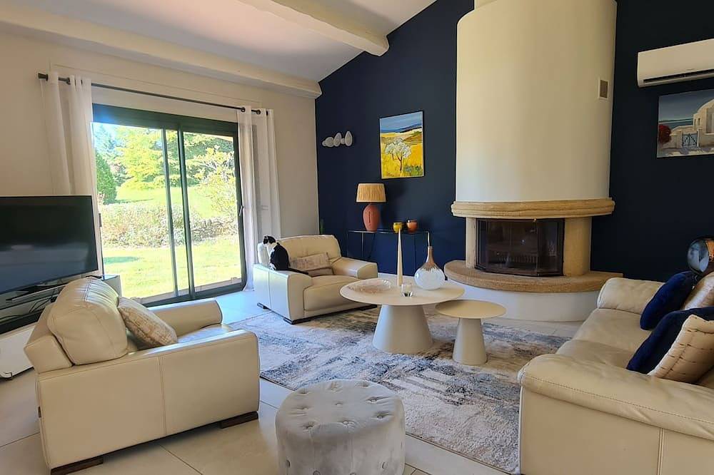 Villa avec piscine et climatisation proche Aix en Provence in Fuveau, Aix-en-Provence und Umgebung