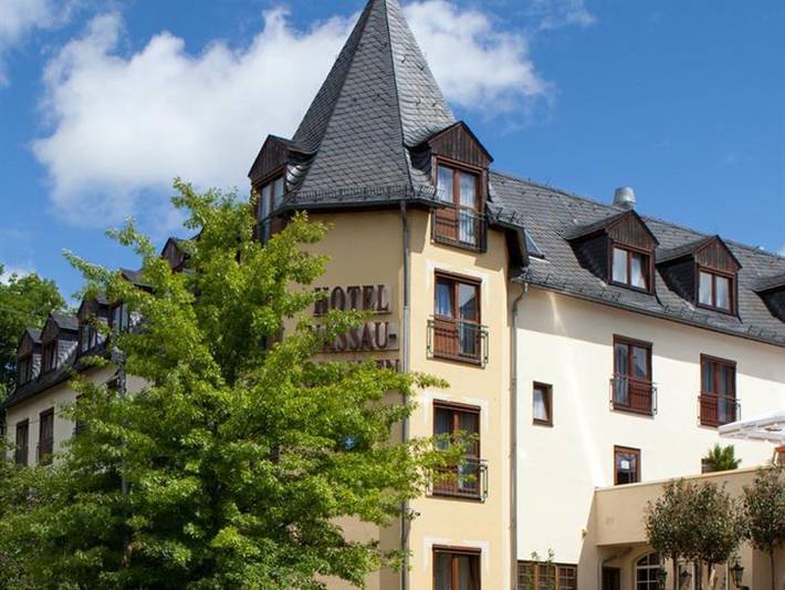 Hotel, mit Whirlpool und Terrasse sowie Pool und Sauna in Lahntal-Westerwald - 2