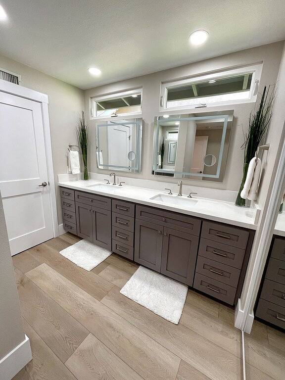 Ferienhaus für 8 Personen, mit Terrasse und Garten sowie Whirlpool in Huntington Beach