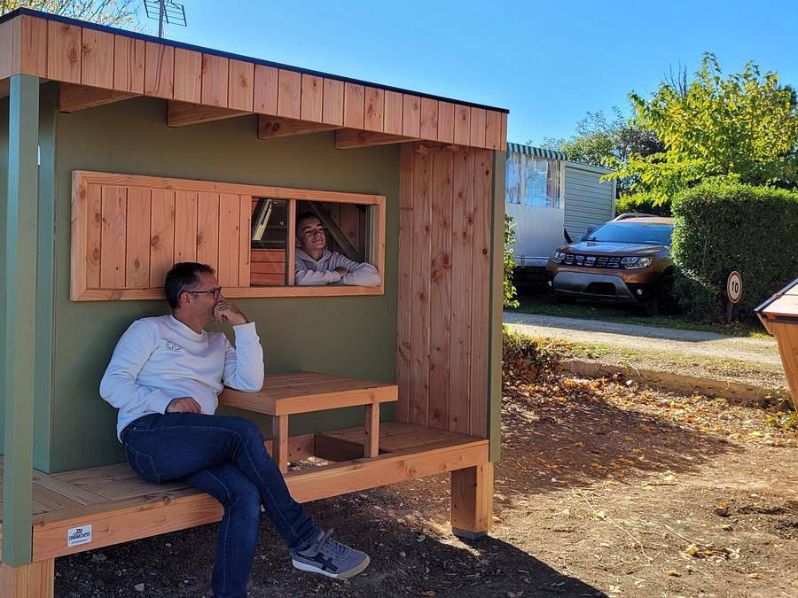 Camping Bellevue - Tiny house 2 personnes - Cabane étape "Kornig" in Barzan, Région de Saintes