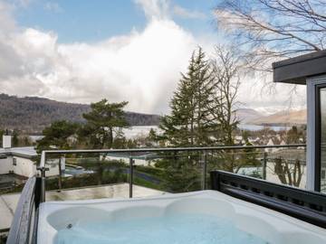 Cottage for 8 People in Bowness-on-Windermere, Cumbria, Photo 1