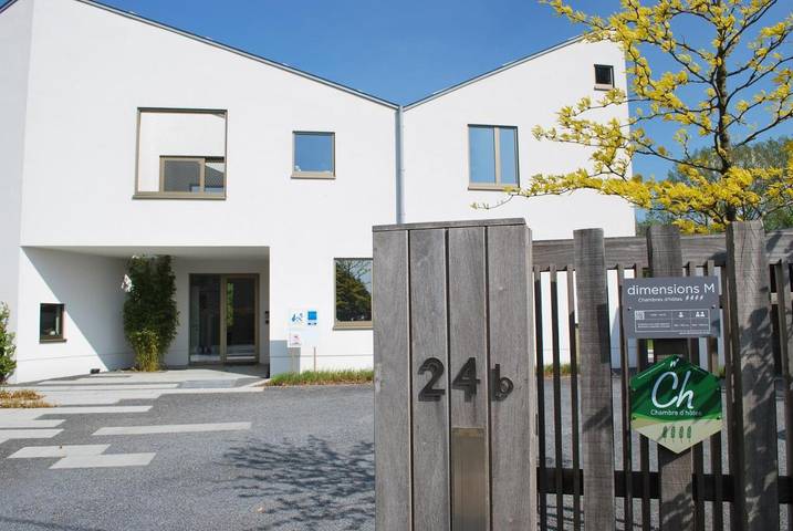 Location de vacances pour 2 personnes, avec terrasse ainsi que jardin et vue à Mont-Saint-Guibert