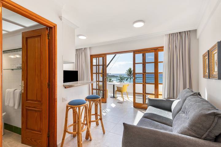 Apartamento entero, Apartamento 'Playa Delphin 305' con vistas al mar, balcón y Wi-Fi in Puerto Naos, Los Llanos de Aridane
