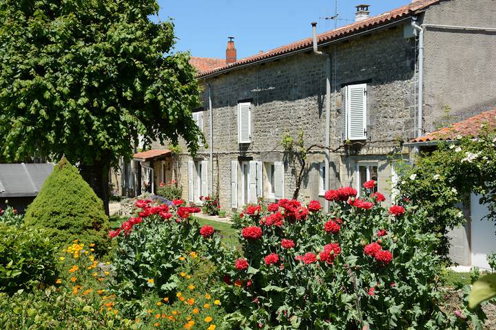 Cottage pour 2 personnes, avec sauna et jardin à Aulnay