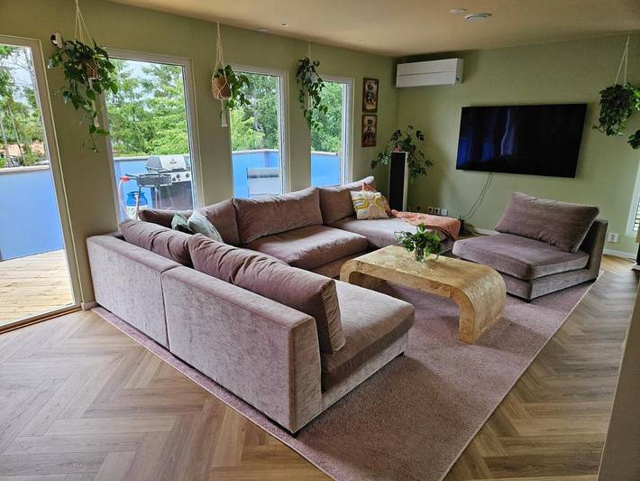 Villa für 12 Personen, mit Balkon und Terrasse sowie Garten und Ausblick