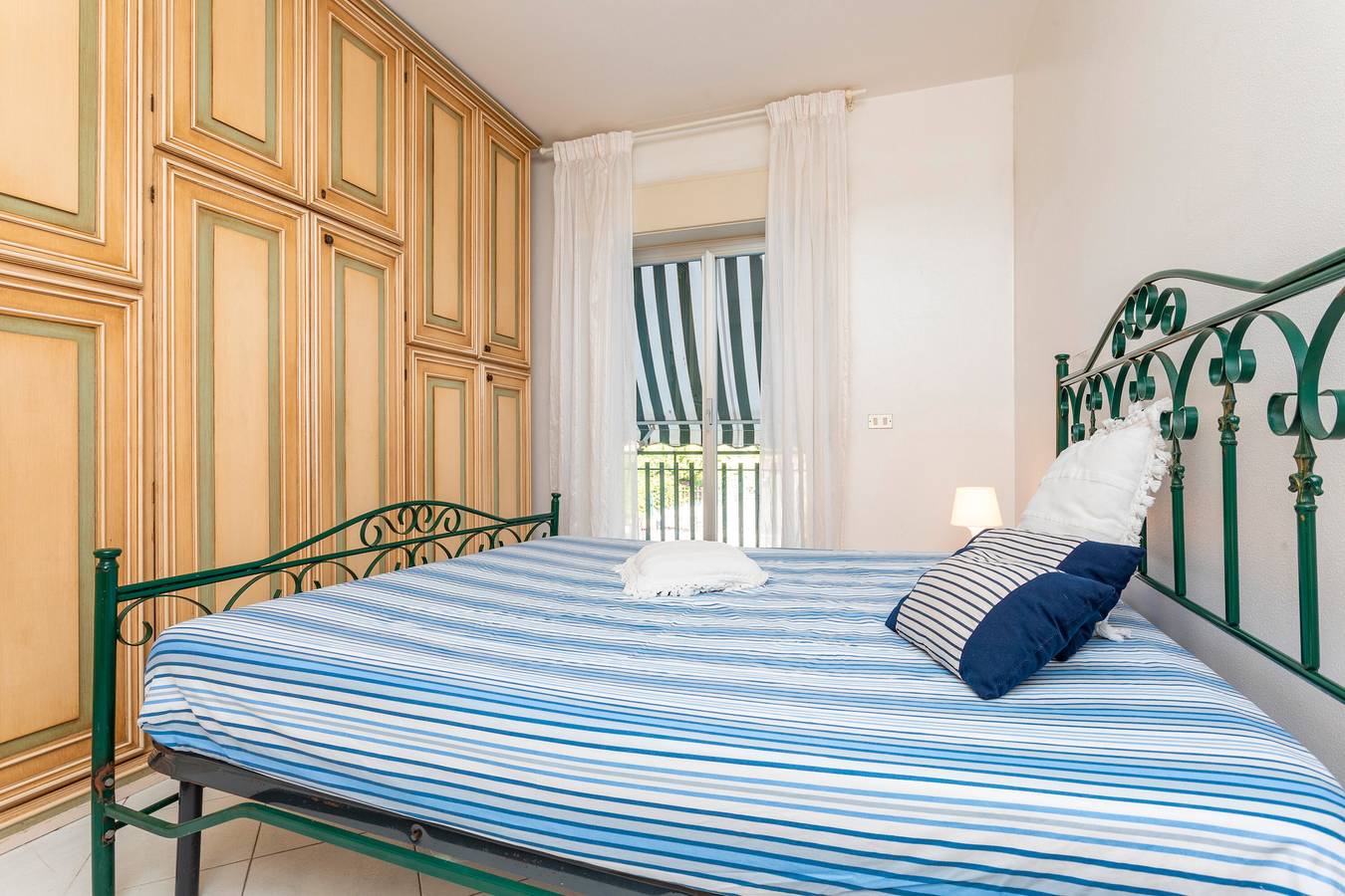 Entire apartment, Apartment 'I Ciottoli Dello Ionio - Apt 2' with Mountain View, Shared Terrace and Balcony in Fondachello, Catania Province