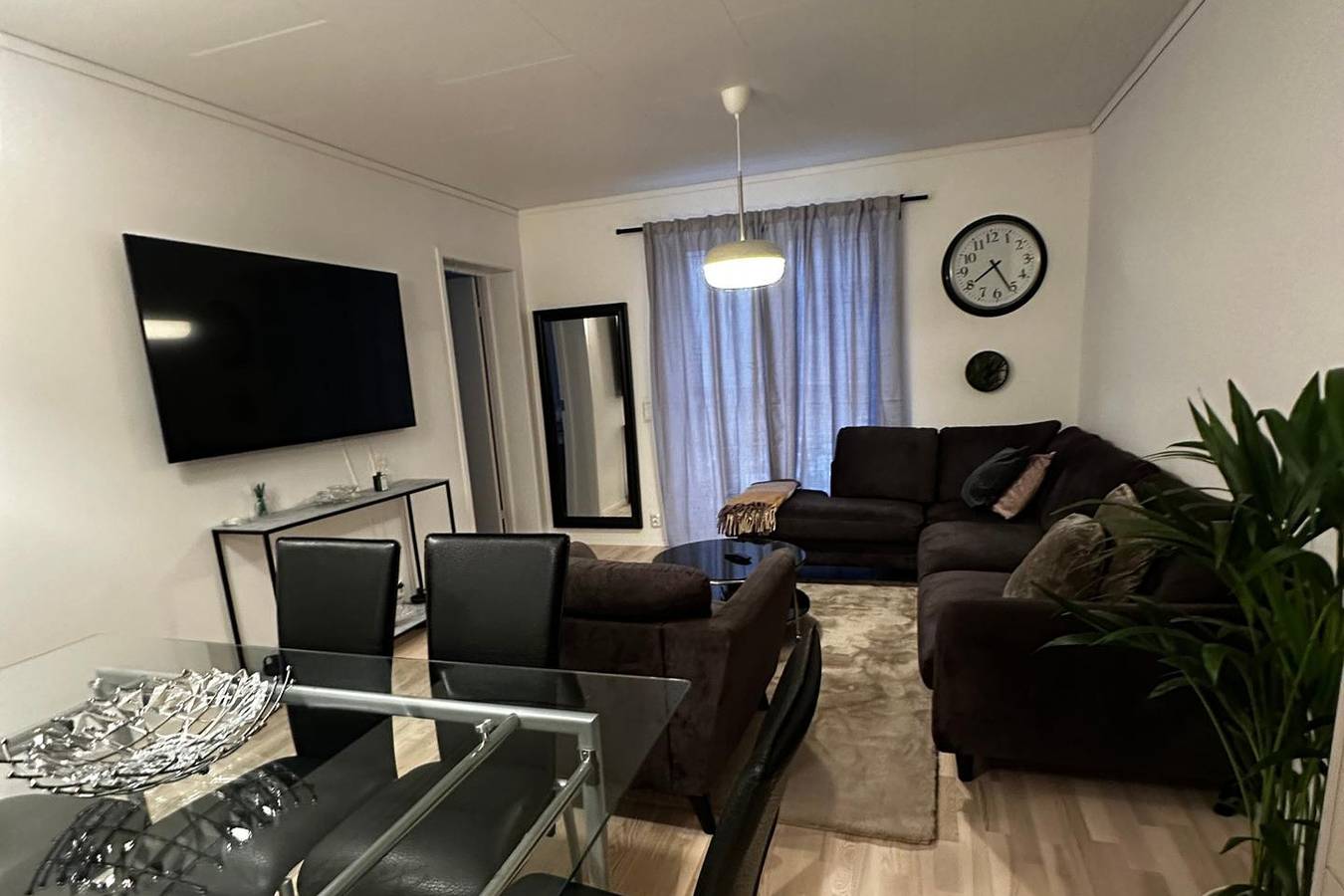 Ganze Ferienwohnung, Business/Couples - Parking - Wifi - Sleeps 3 in Schwedische Ostsee