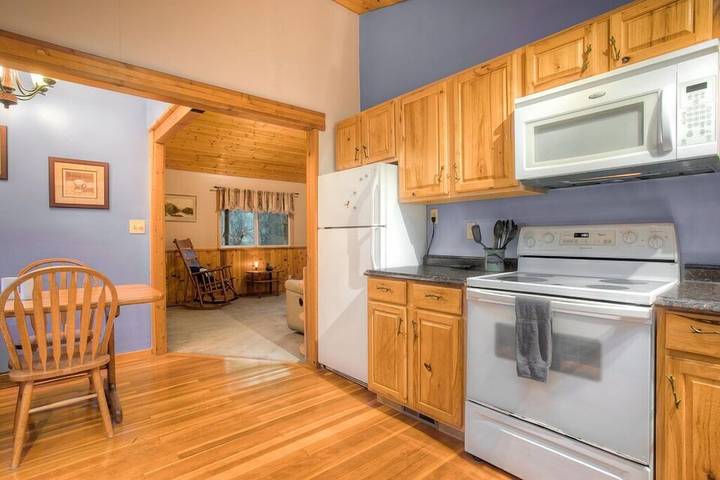 Vacation rental for 4 people, with hot tub and terrace, with pets in Snohomish County