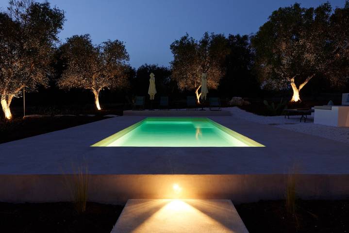 Entire apartment, Apartment 'Trullo Dei Noci Con Piscina' with Private Pool, Wi-Fi and Air Conditioning in Ceglie Messapica, Salento