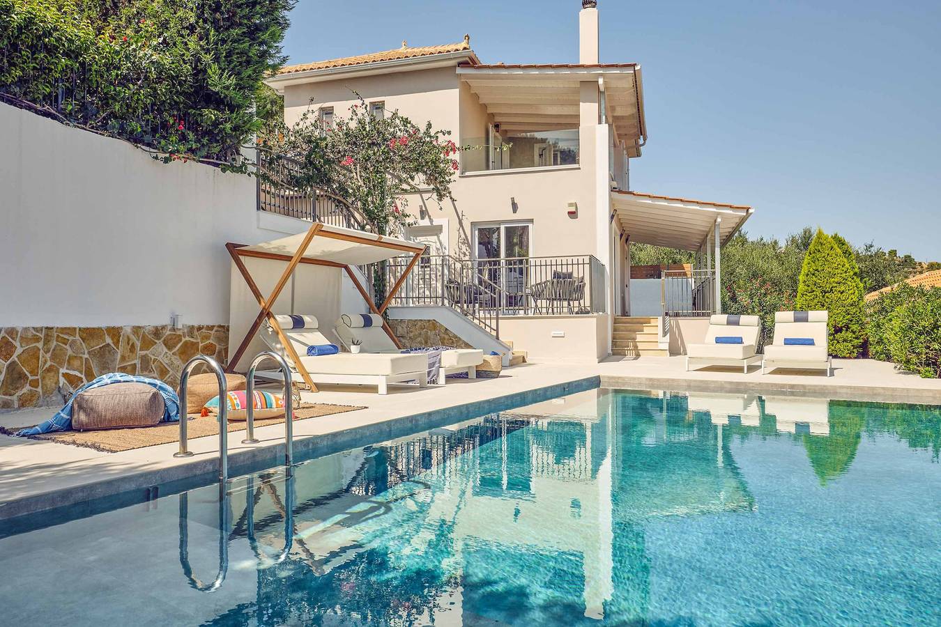 Villa voor 7 personen met terras in Lithakia, Laganas