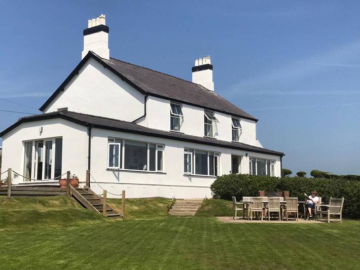 Holiday rental for 14 people, with Terrace and Garden as well as View in Aberdaron