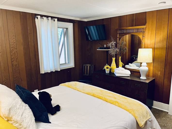 Vacation rental for 6 people, with hot tub and yard as well as pool in Beech Mountain