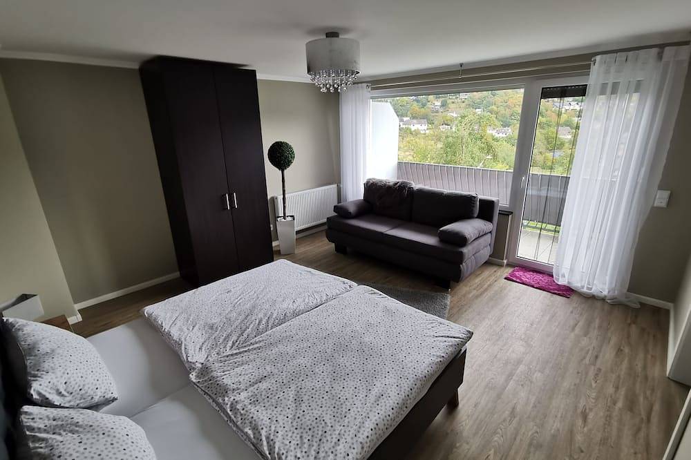 Ganze Wohnung, Top Ferienwohnung für bis zu 4 Personen in Rurberg am Rursee mit 50m² Terasse in Simmerath, Rureifel (Nordrhein-westfalen)