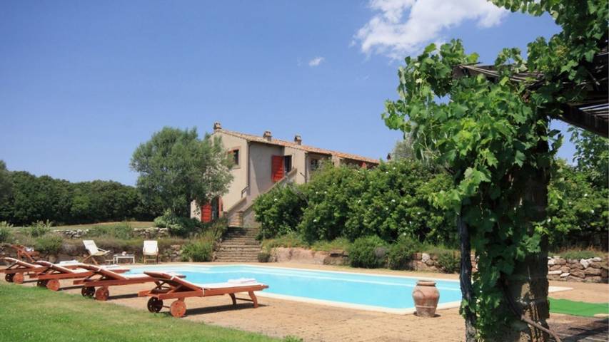 Casa vacanza per 8 persone, con Piscina a Orte