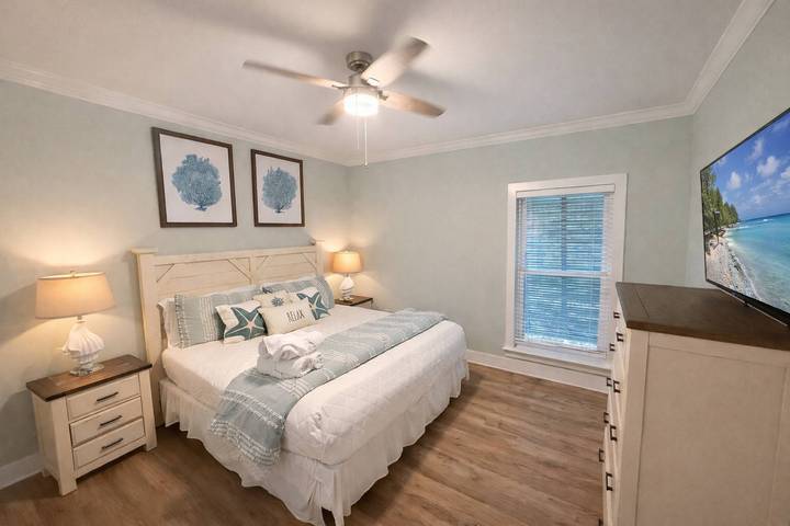 Spacious Gulf Shores Beach House with Pool Access and Ocean Views in Fort Morgan, Mobile Bay