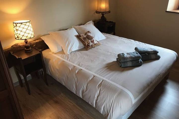 Location de vacances pour 9 personnes, avec jardin à Montbron - 2