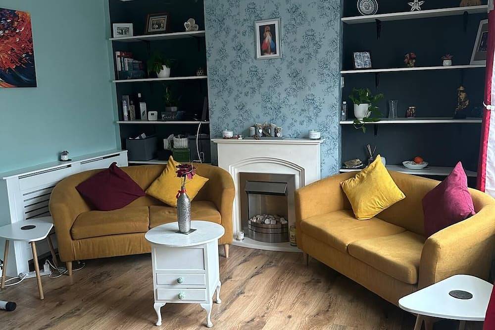 Cosy room in a beautiful country homeof historic Colchester, Uk in Colchester, Essex