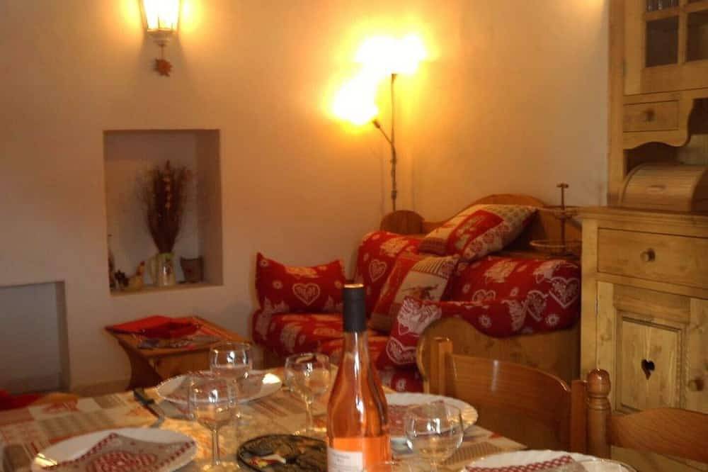 Maison d'Augustin, gentian chalet, 4/5 pers, 2 bedrooms, 3*, terrace, Savoie, in Saint-Jean-d'Arves, Region Saint-Jean-de-Maurienne