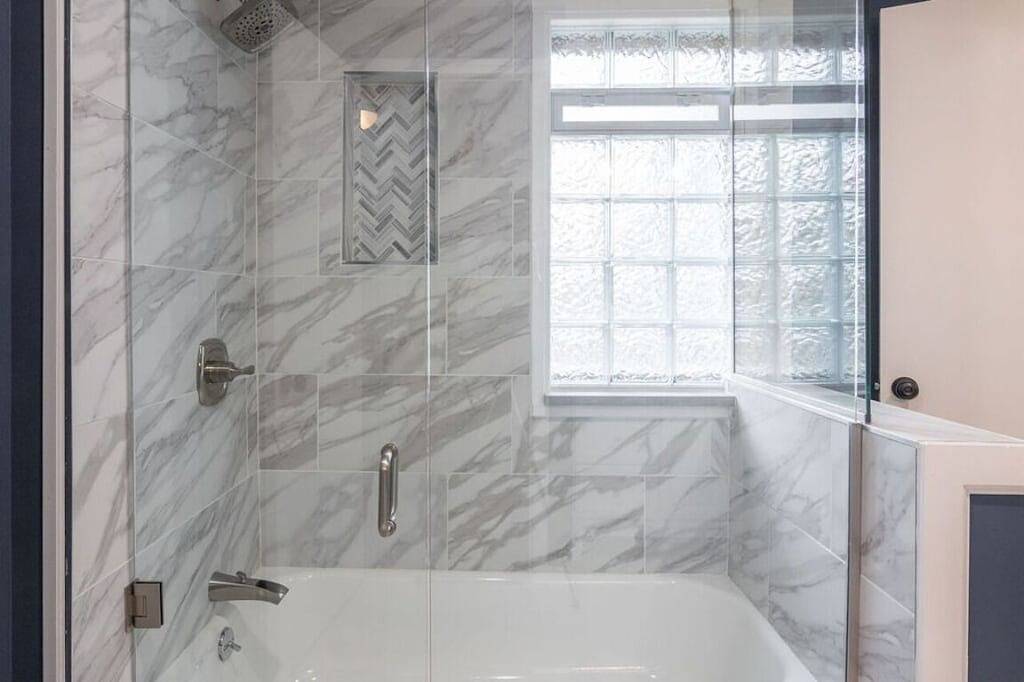 Elegantes großes Haus mit modernen Annehmlichkeiten für 10 in N. Royal Oak in der Nähe von Birmingham! in Oakland County