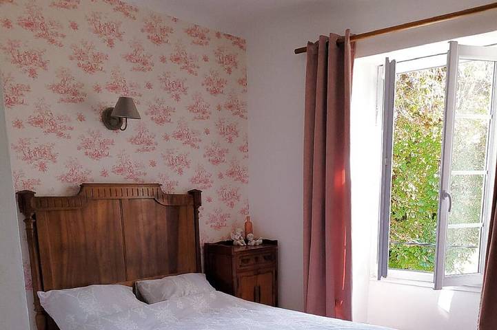 Gîte pour 4 personnes, avec jardin ainsi que jacuzzi et piscine à Saint-Julien-de-Lampon - 3