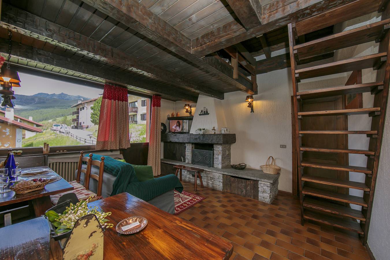 Cały apartament, Apartament wakacyjny dla 4 osób z taras in Teola, Livigno