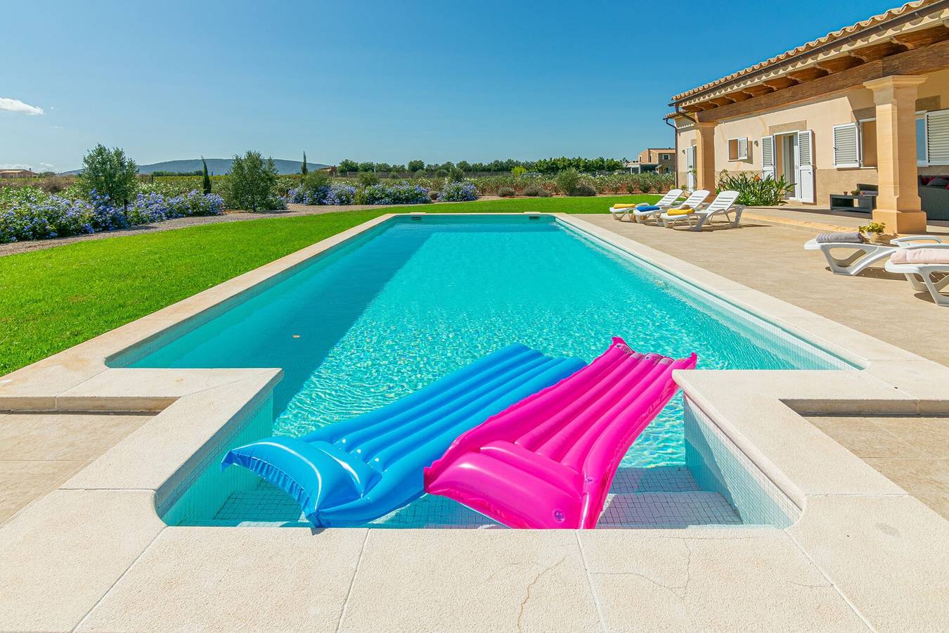 Holiday Home 'Vanessa' with Mountain View, Private Pool and Air Conditioning in Binissalem, Majorca Center