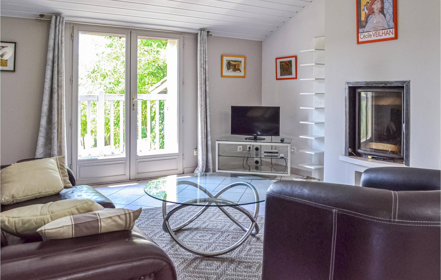 Charmant appartement de 100m2 avec parking, TV, jardin, piscine et Internet près de Saint-Salvy in Saint-Salvy, Quercy