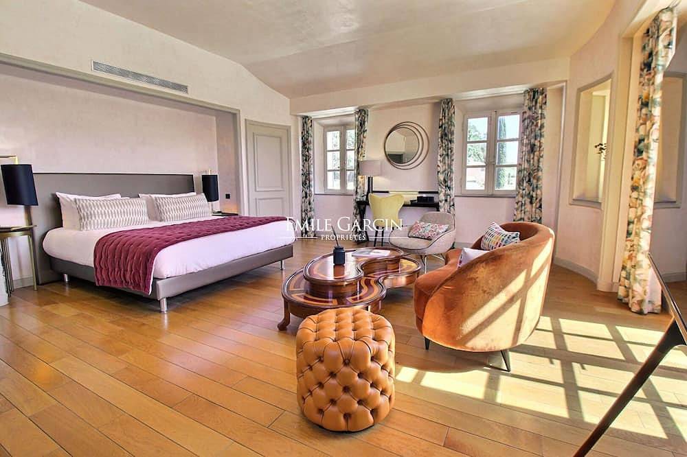 Villa à Louer à Tourves Dans le Var, en Provence Verte in Tourves, Brignoles Region