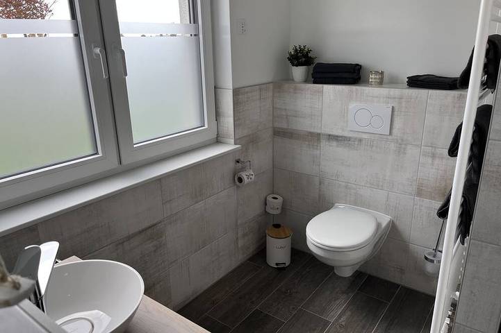 Vacation home Hilde on the lake with private beach for 4 adults, fireplace, boat and sauna in Löbnitz, Saxe du Nord