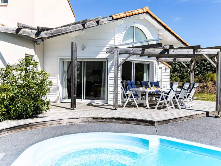Villa pour 8 personnes, avec jardin et piscine aux Les Sables-d'Olonne