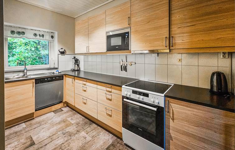 Ganze Ferienwohnung, Ferienwohnung für 6 Personen mit Garten in Hardangerfjord