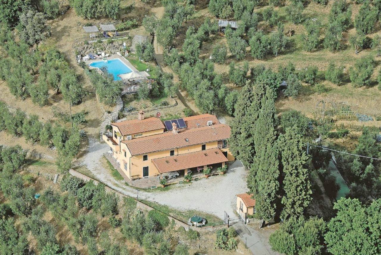 Villa with Private Pool in Monsummano Terme, Pistoia Provinz