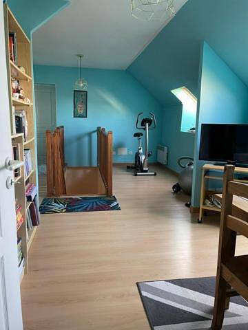 Appartement de vacances entier, Large Double Room in La Guierche, Sarthe