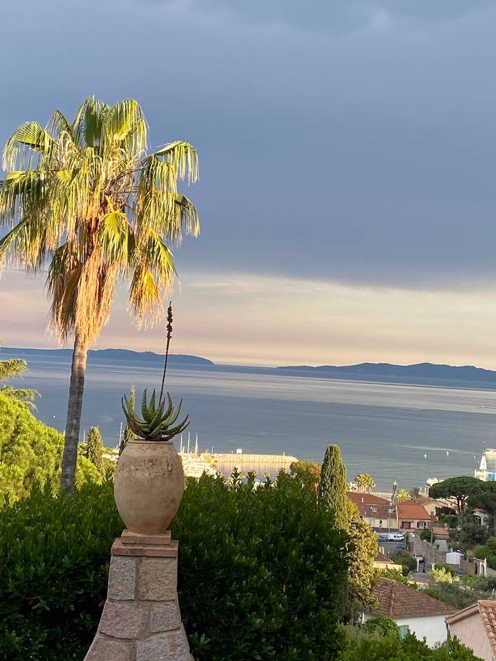 Bed and Breakfast 'Chambre Taroudant' con Vista Mare, Wi-Fi e Aria Condizionata in Le Lavandou, Parco nazionale di Port-Cros