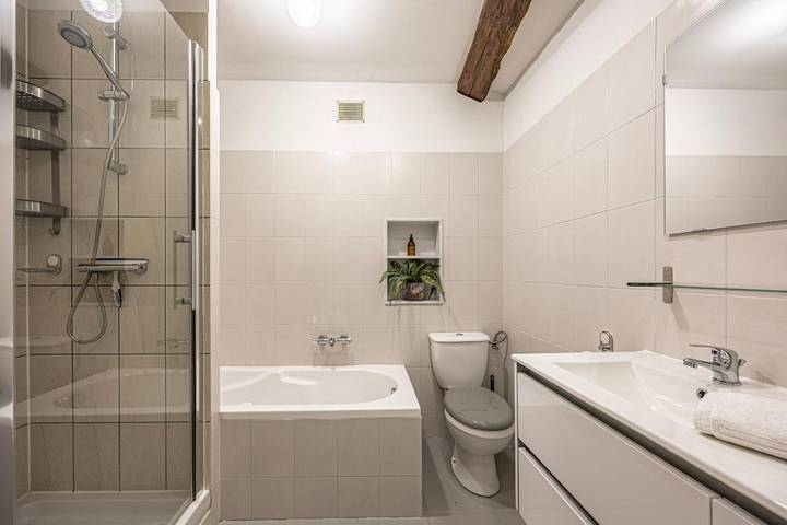 Location de vacances pour 5 personnes, avec piscine et jardin à Biron - 3