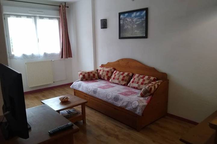 Appartement entier, T2 Résidence 3 étoiles, Piscine Chauffée, sauna, hammam, proche remontées in Cauterets, Parc national des Pyrénées
