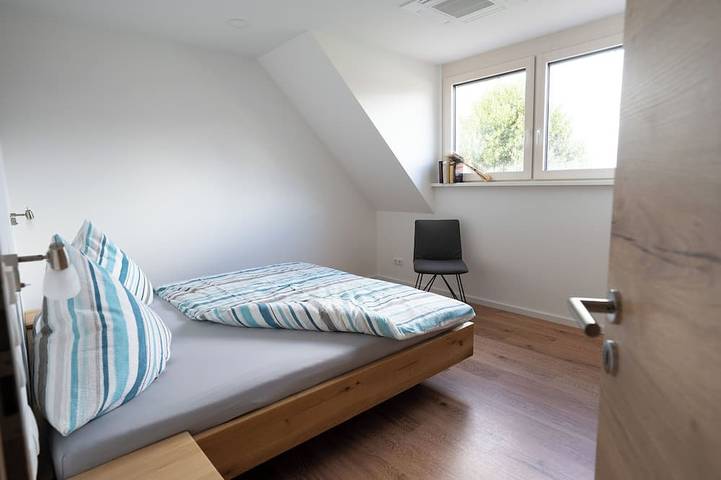 Ganze Wohnung, Große Ferienwohnung 110m2 mit 4 Schlafzimmern in Sulzfeld, Rhön-Bayern