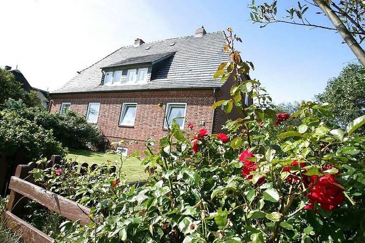 Ferienwohnung für 6 Personen, mit Terrasse und Garten in Rantum - 2