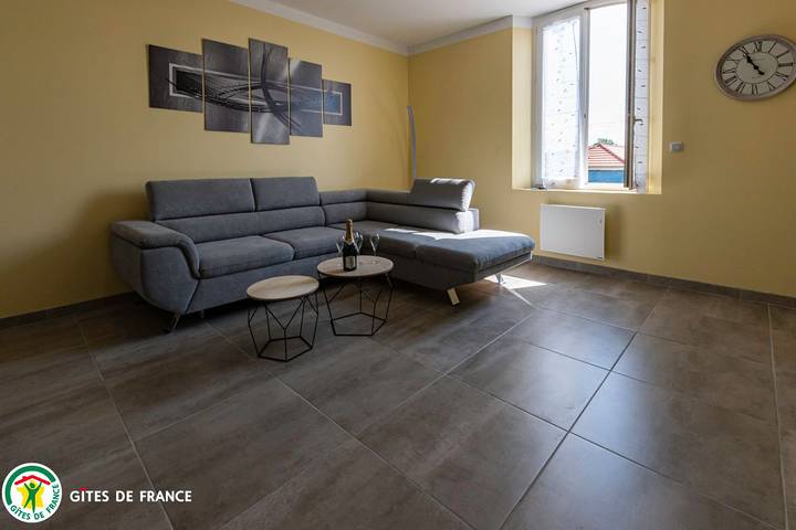 Gîte pour 7 personnes, avec Terrasse dans Marne - 2
