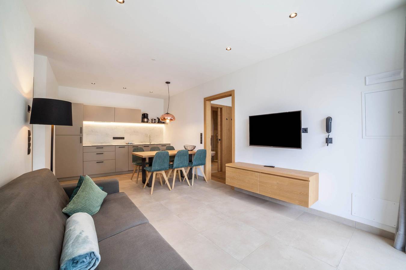 Ganze Wohnung, Camping Passeier Apartment Abendrot mit Bergblick, Pool, Sauna, Wlan, Terrasse und Garten in Saltaus, St. Martin in Passeier