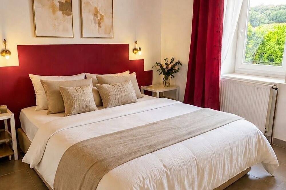 Appartement entier, Le Mas d'Eylieux - Côté Source - Charme et Vue en sud Ardèche in Saint-Montan, Privas (arrondissement)