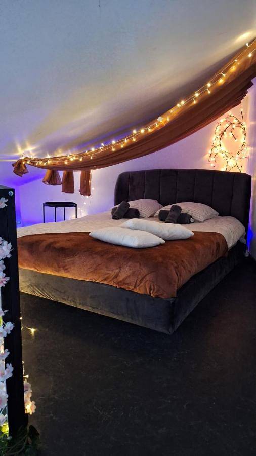 Gîte pour 2 personnes, avec jacuzzi et sauna à La Rivière-Saint-Sauveur - 2
