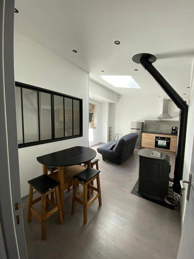 Appartement entier, Two-Bedroom Apartment in Chanac, Région de Mende