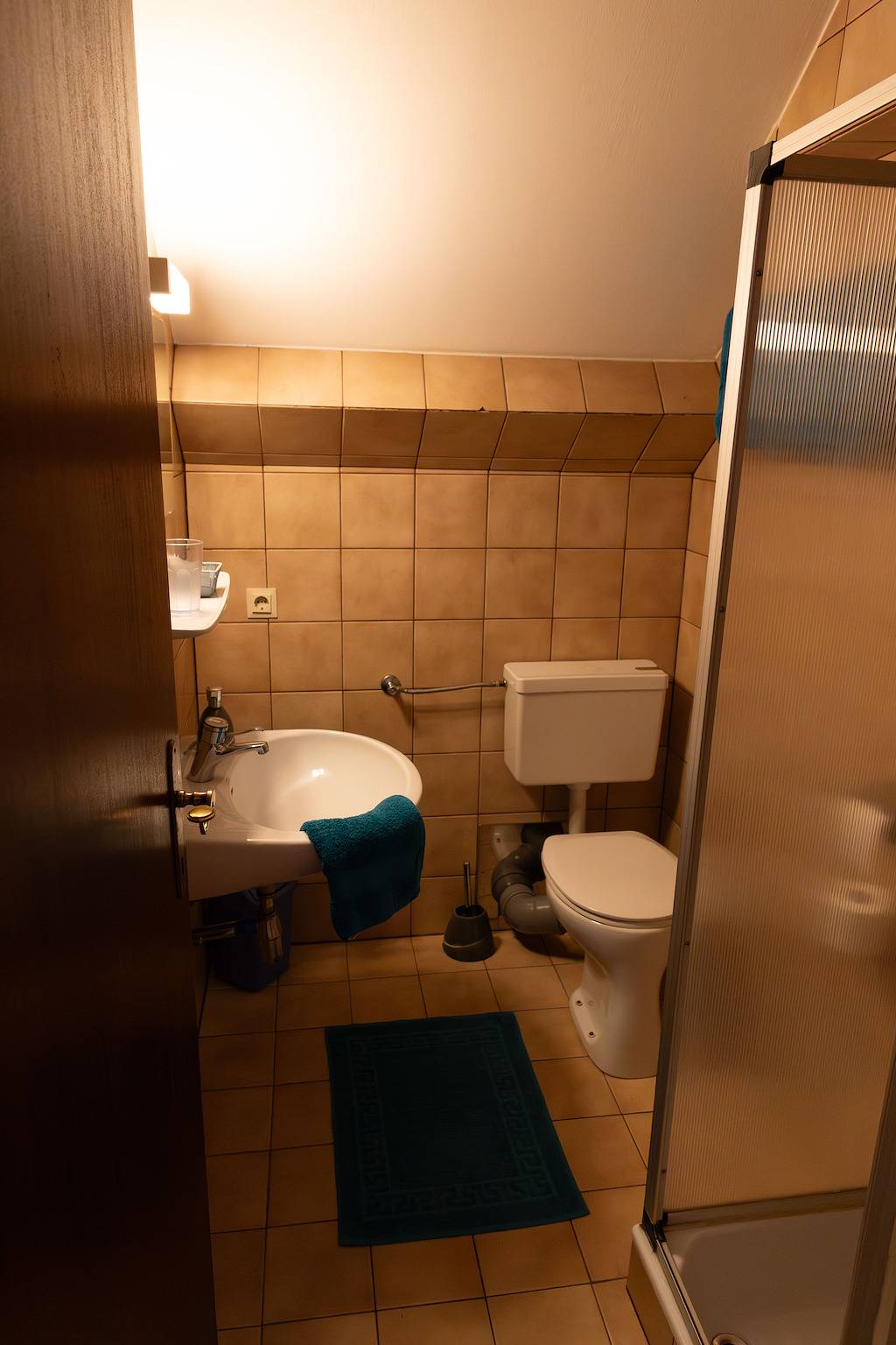 Ganze Ferienwohnung, Route 145 - Doppelzimmer in Bad Goisern am Hallstättersee, Totes Gebirge