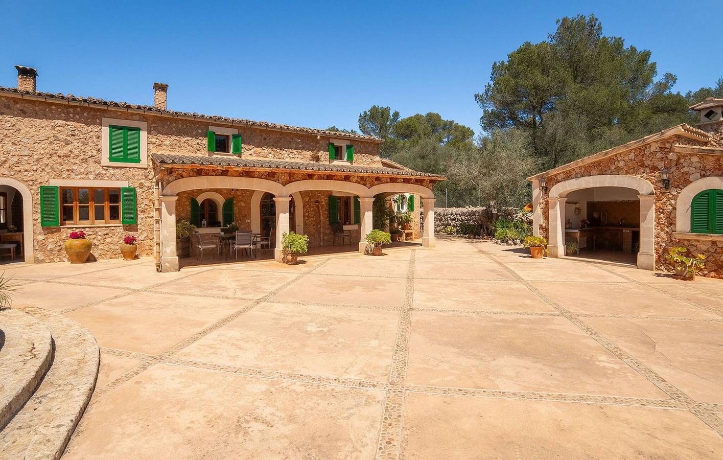 Sonnige Terrassenwohnung mit Pool in Sencelles in Cas Canar, Sencelles