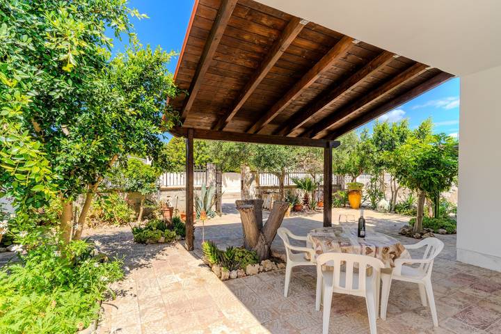 Casa vacanza per 8 persone, con giardino a Torre Castiglione