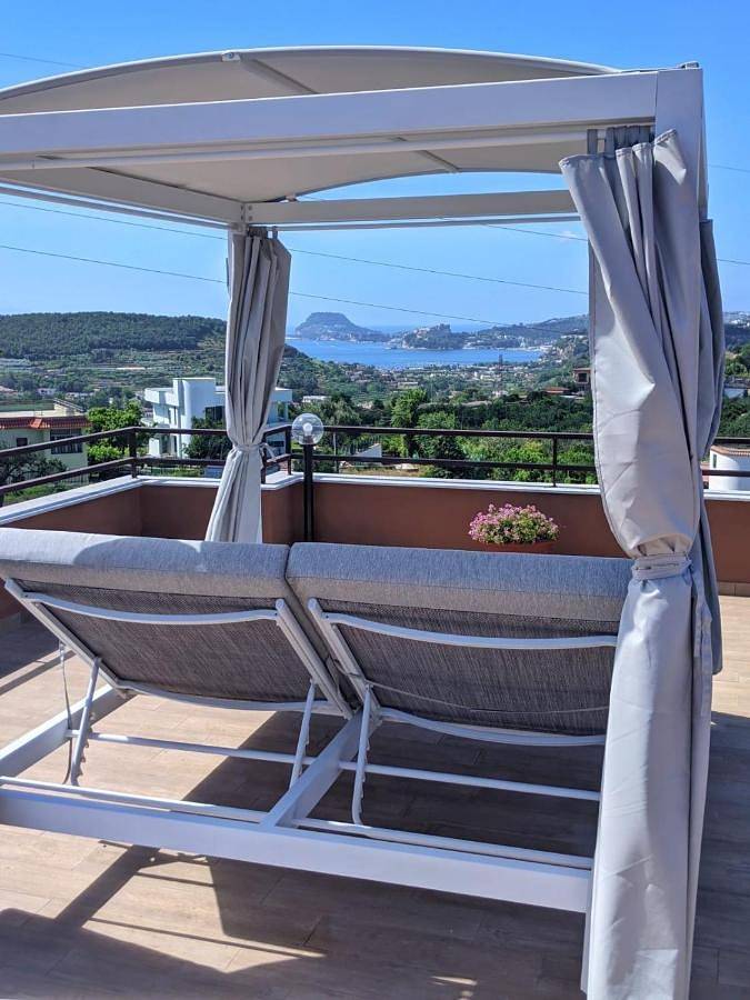 Deluxe Double Room with Extra Bed in Pozzuoli, Napoli e dintorni