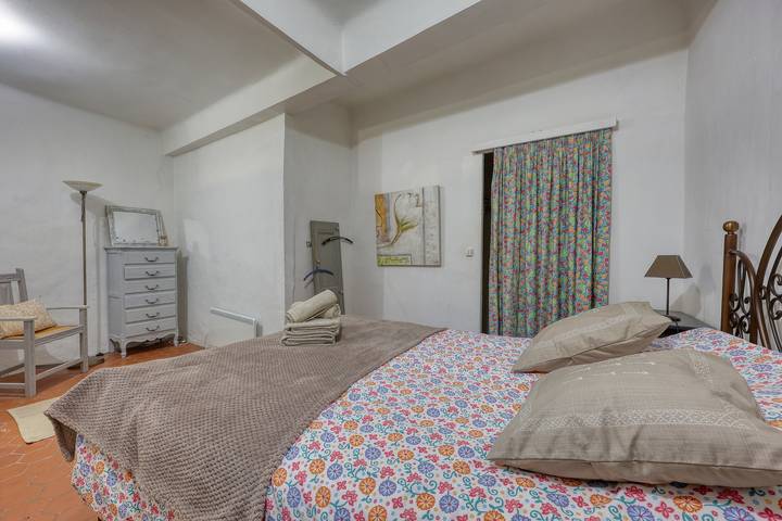 Location de vacances pour 6 personnes, avec terrasse à Cotignac - 4