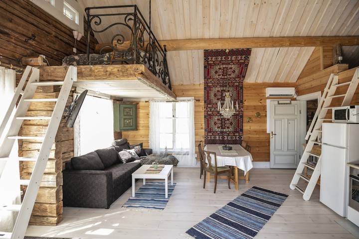 Traumlage mit riesiger Terrasse direkt am See in Jämtland