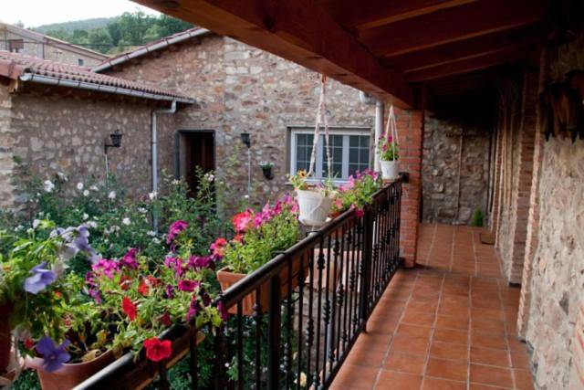 Casa rural para 4 personas, con terraza además de vistas y jardín, Se admiten mascotas en Montaña de Luna - 4